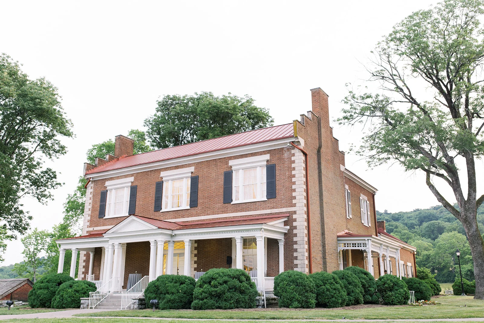 Ravenswood Mansion wedding venue in Brentwood TN